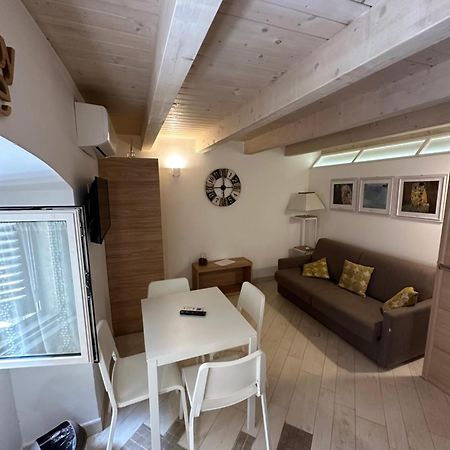More Apartments Il Ferrarese2 Барі Екстер'єр фото